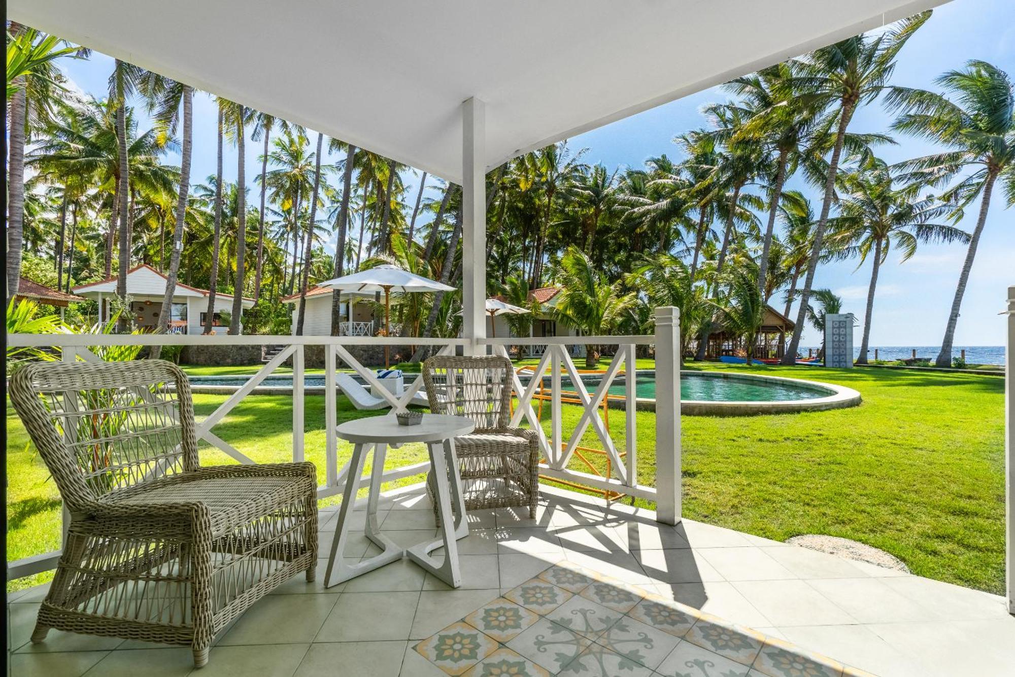 Senang Resort Tianyar Exterior photo