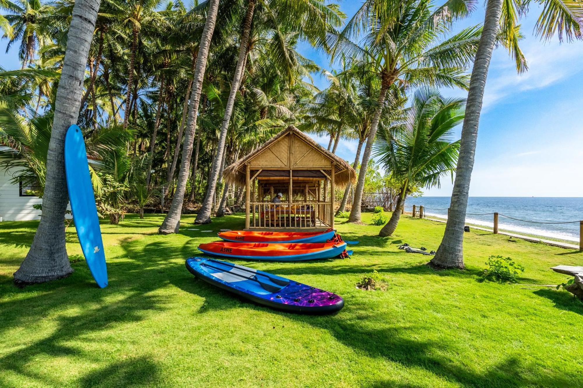 Senang Resort Tianyar Exterior photo